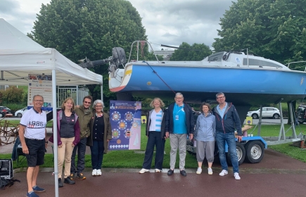Le Rotary Club Thonon Leman propose des soleils à coller sur un bateau !